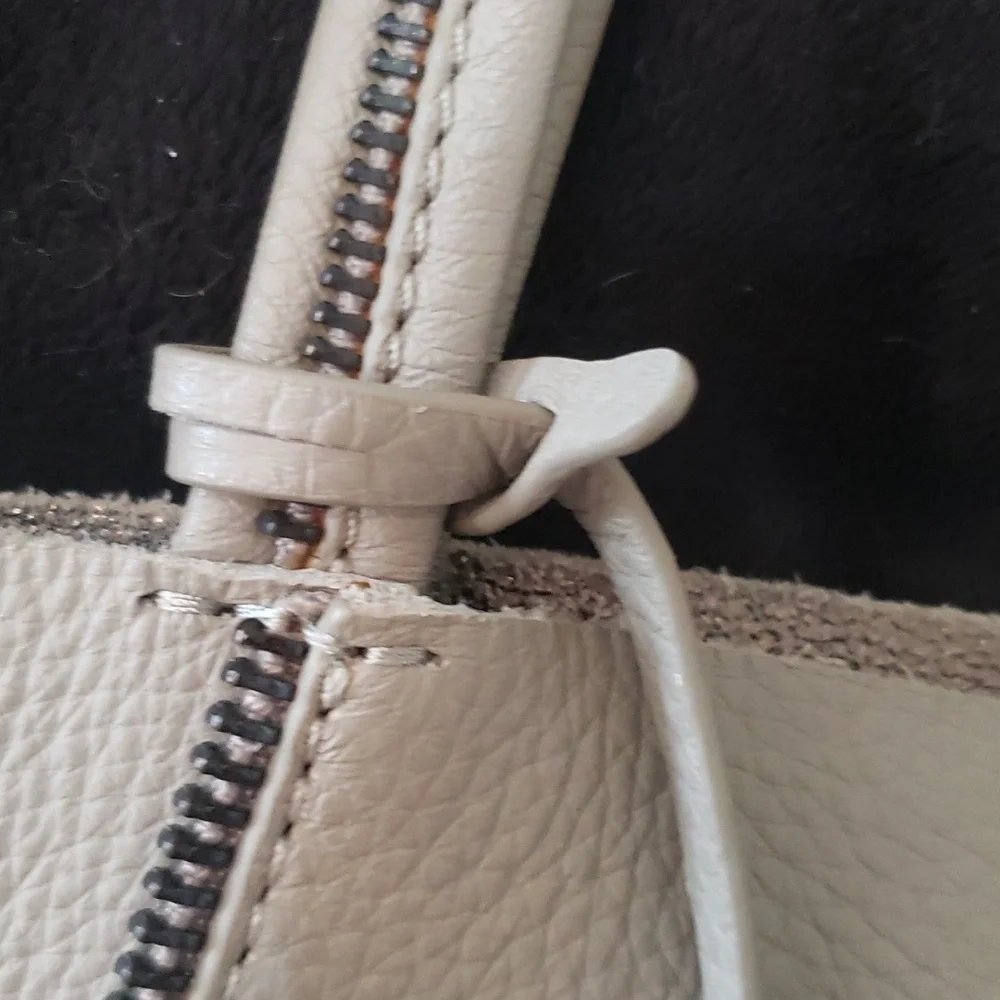 BOTKIER HTF Rare Skull and Crossbones Tote - Picture 12 of 14